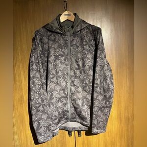 The North Face Women’s patterned soft shell Dark Taupe Jacket